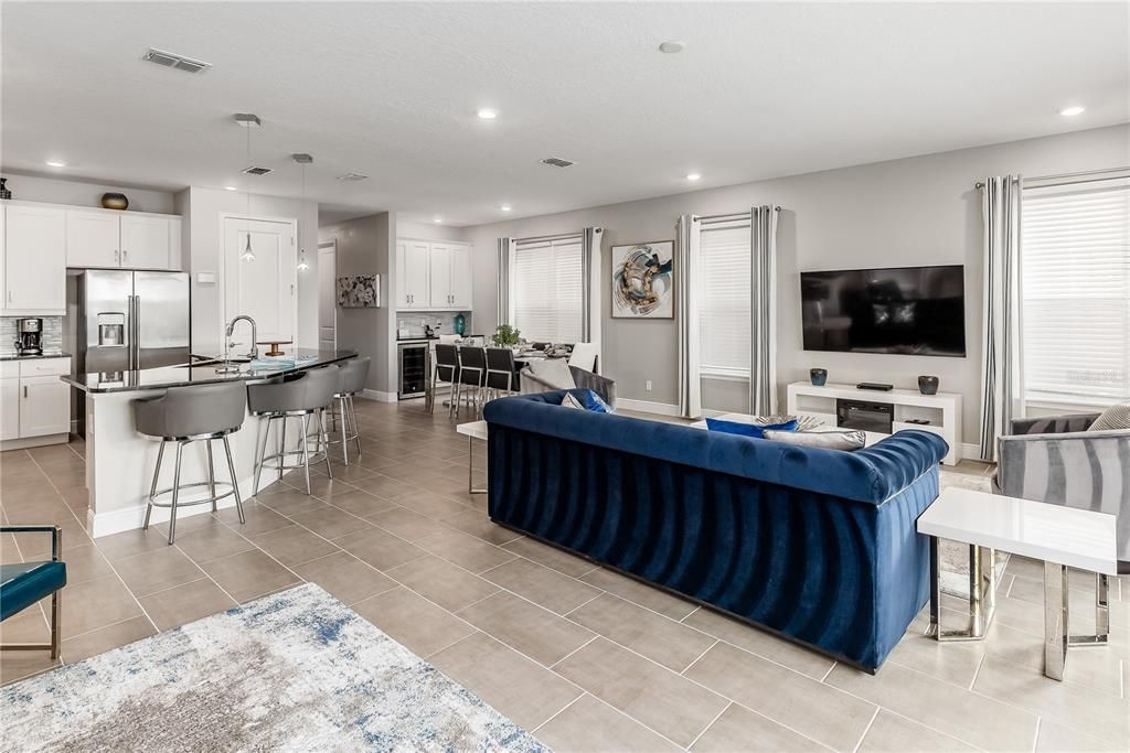 На продажу: $1,449,000 (6 спален, 5 ванн, 3428 Квадратных фут)