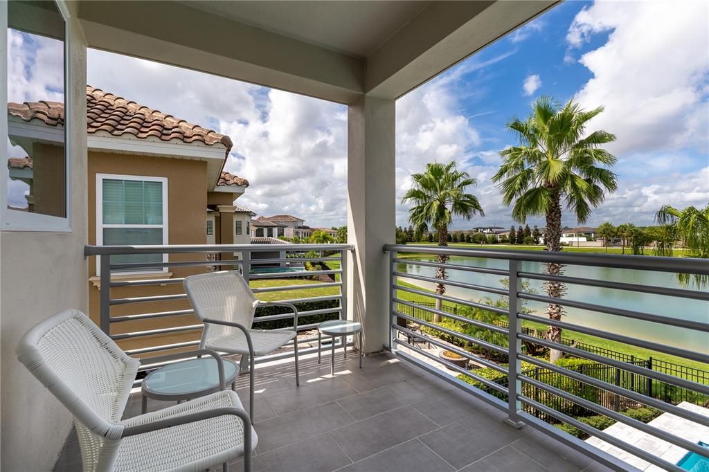 На продажу: $1,449,000 (6 спален, 5 ванн, 3428 Квадратных фут)