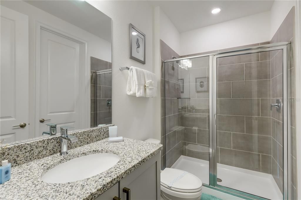 На продажу: $1,449,000 (6 спален, 5 ванн, 3428 Квадратных фут)