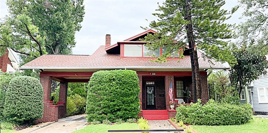 Recently Sold: $1,000,000 (3 beds, 1 baths, 1945 Square Feet)