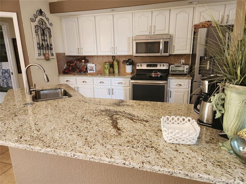 For Sale: $665,000 (3 beds, 2 baths, 1995 Square Feet)
