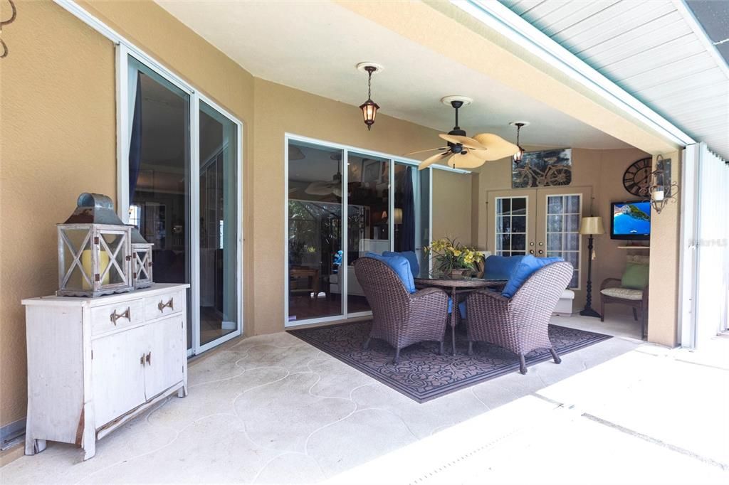 For Sale: $665,000 (3 beds, 2 baths, 1995 Square Feet)