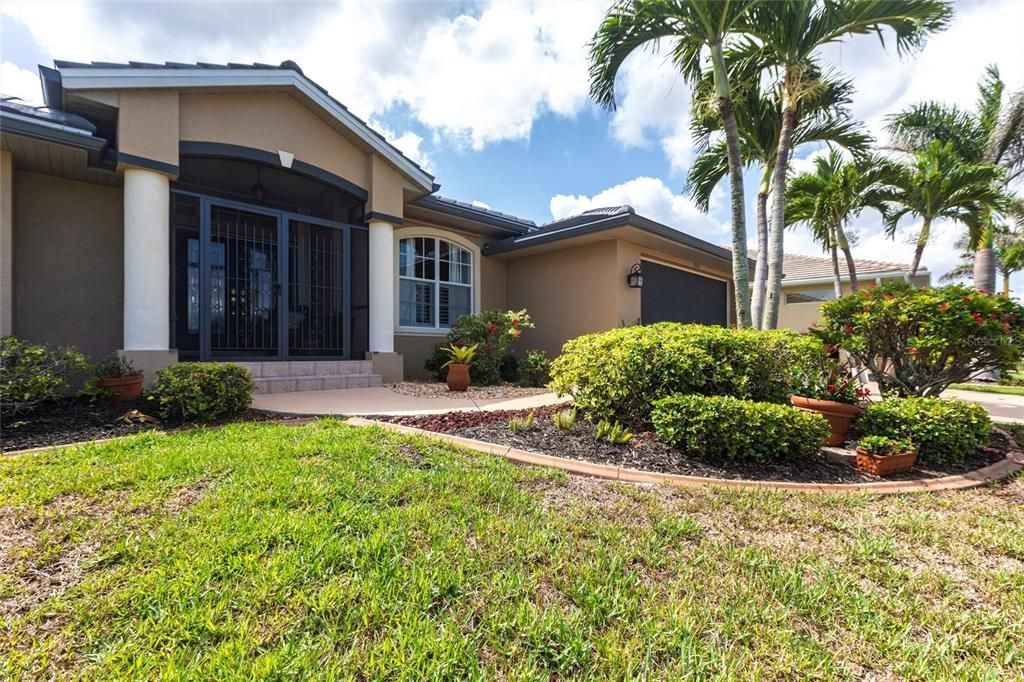 For Sale: $665,000 (3 beds, 2 baths, 1995 Square Feet)