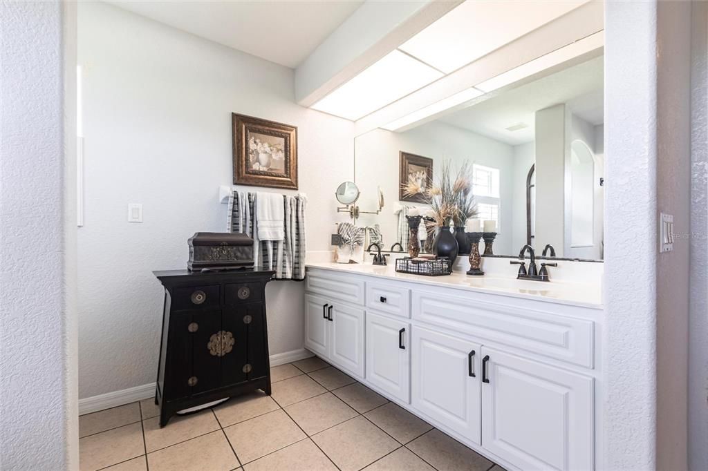 For Sale: $665,000 (3 beds, 2 baths, 1995 Square Feet)