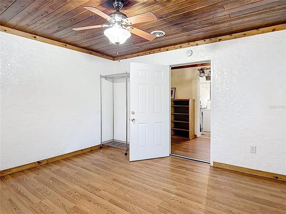 待售: $529,900 (4 贝兹, 2 浴室, 1400 平方英尺)