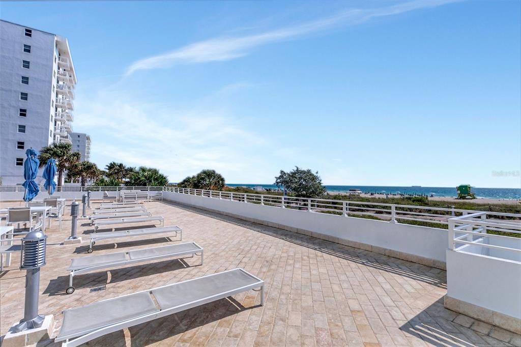 For Sale: $419,550 (1 beds, 1 baths, 662 Square Feet)