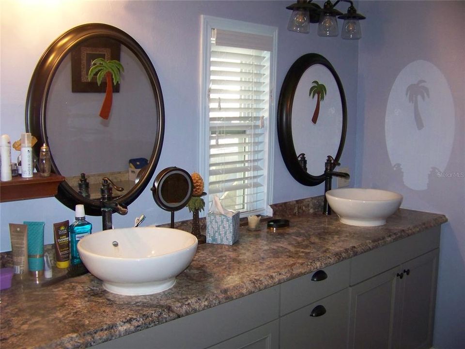 Под контрактом: $174,500 (2 спален, 2 ванн, 1340 Квадратных фут)