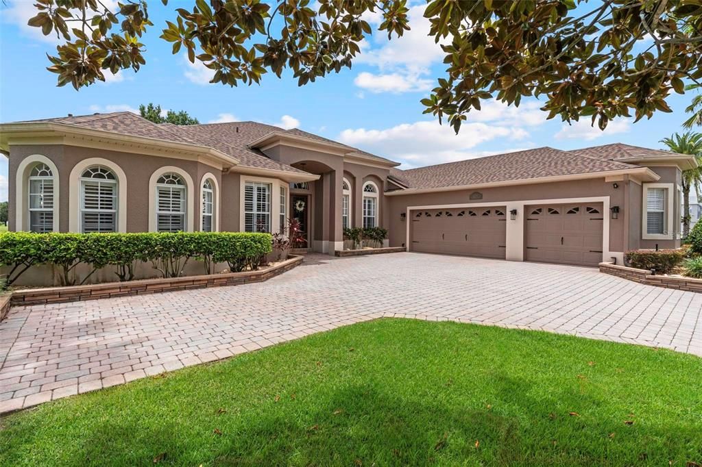 最近售出: $685,000 (5 贝兹, 3 浴室, 3138 平方英尺)