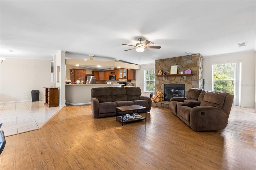 For Sale: $599,990 (3 beds, 2 baths, 1932 Square Feet)