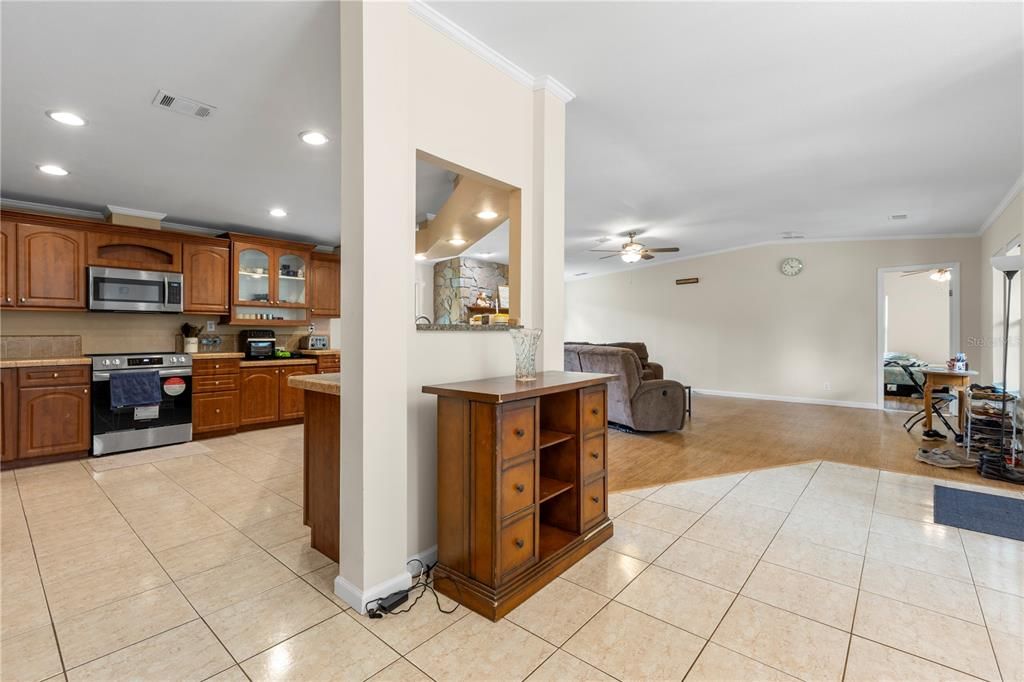 For Sale: $599,990 (3 beds, 2 baths, 1932 Square Feet)