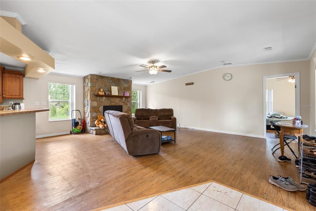 For Sale: $599,990 (3 beds, 2 baths, 1932 Square Feet)