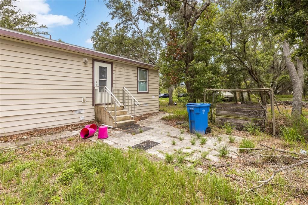 For Sale: $599,990 (3 beds, 2 baths, 1932 Square Feet)