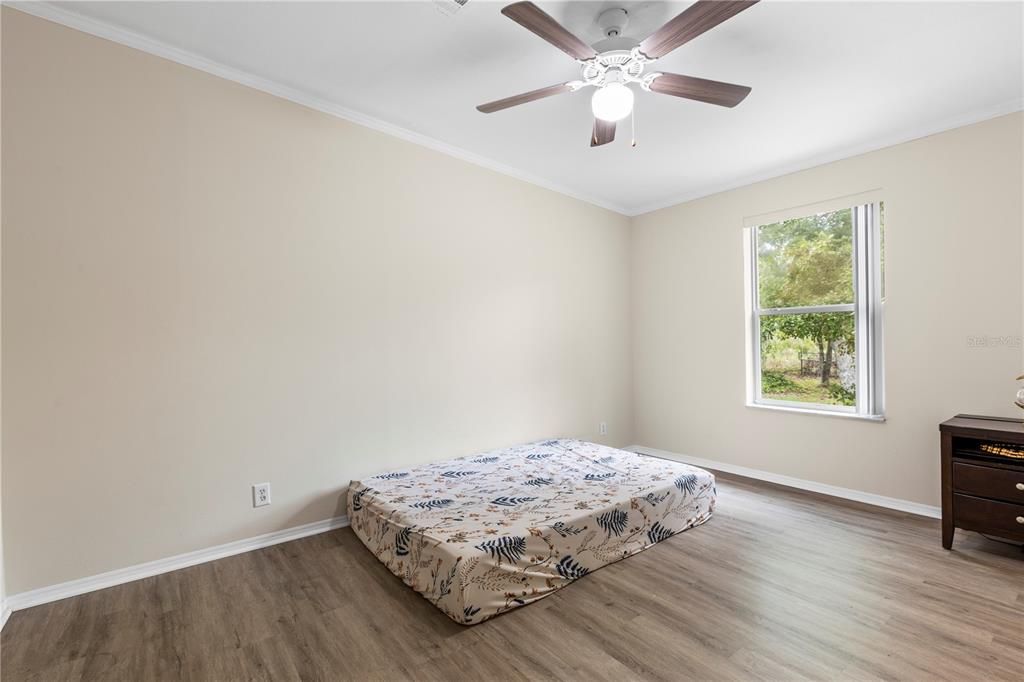For Sale: $599,990 (3 beds, 2 baths, 1932 Square Feet)