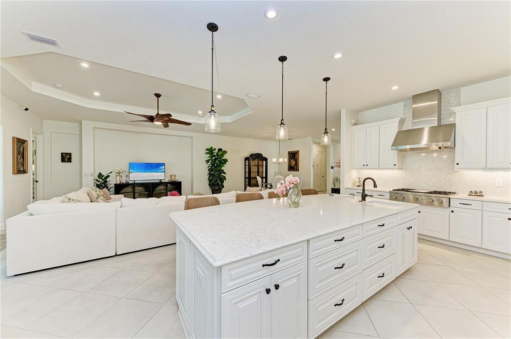 На продажу: $1,590,000 (3 спален, 3 ванн, 3116 Квадратных фут)