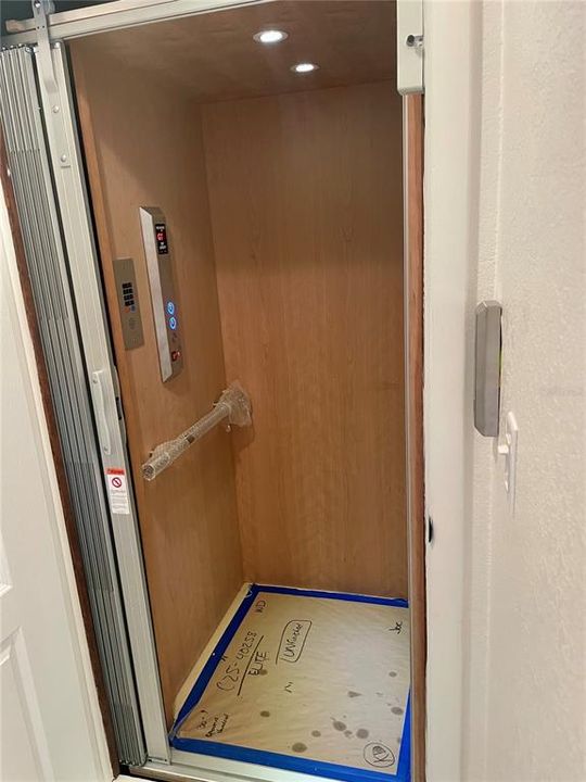 待售: $599,900 (2 贝兹, 2 浴室, 1466 平方英尺)