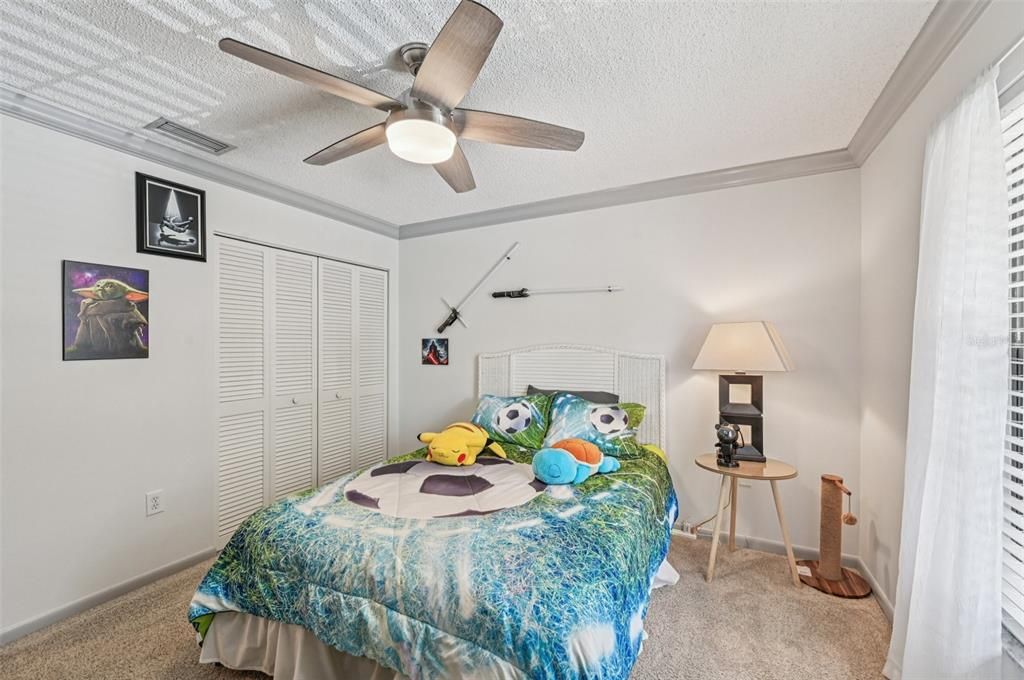 合同活跃: $257,980 (2 贝兹, 2 浴室, 1073 平方英尺)