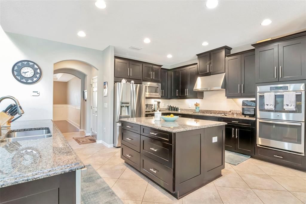 Active With Contract: $895,000 (6 beds, 4 baths, 4271 Square Feet)