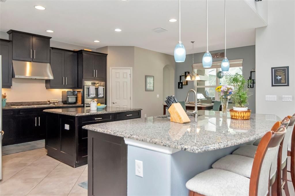 Active With Contract: $895,000 (6 beds, 4 baths, 4271 Square Feet)