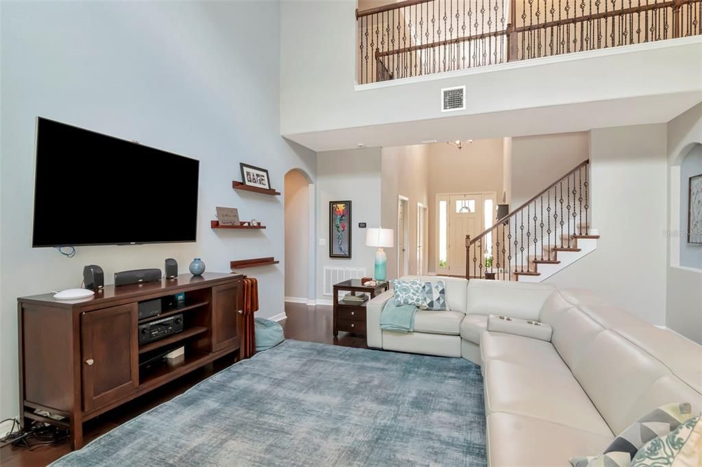 Active With Contract: $895,000 (6 beds, 4 baths, 4271 Square Feet)