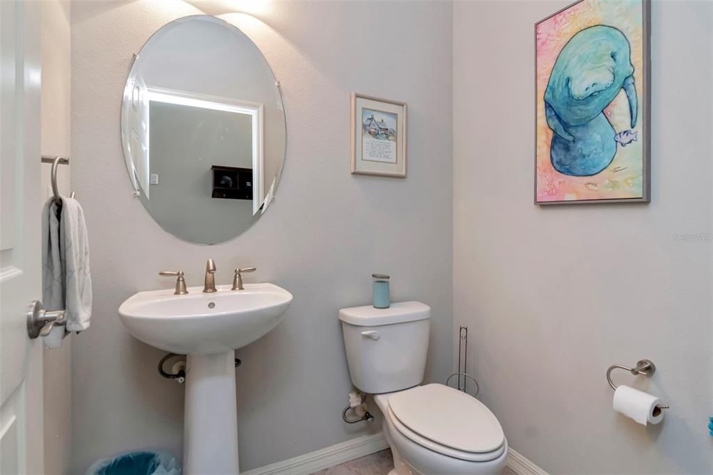 Active With Contract: $895,000 (6 beds, 4 baths, 4271 Square Feet)