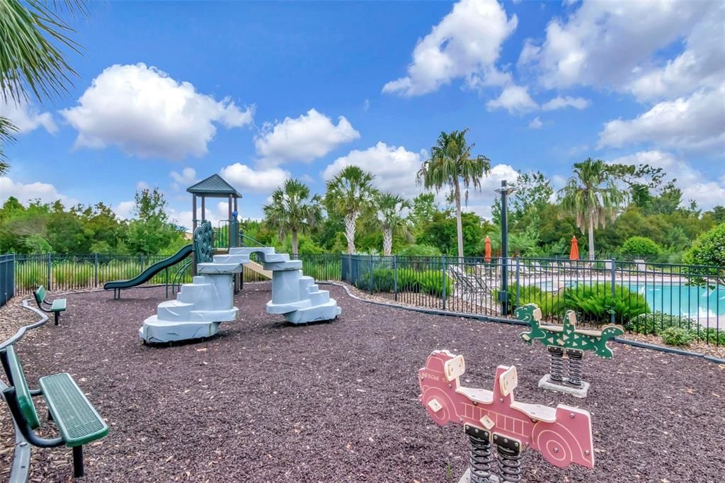 Active With Contract: $895,000 (6 beds, 4 baths, 4271 Square Feet)