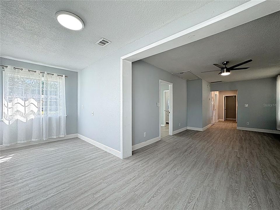 For Sale: $318,000 (3 beds, 1 baths, 1364 Square Feet)