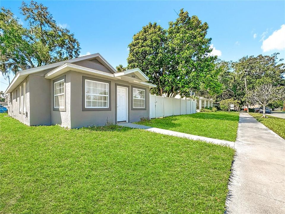 For Sale: $318,000 (3 beds, 1 baths, 1364 Square Feet)