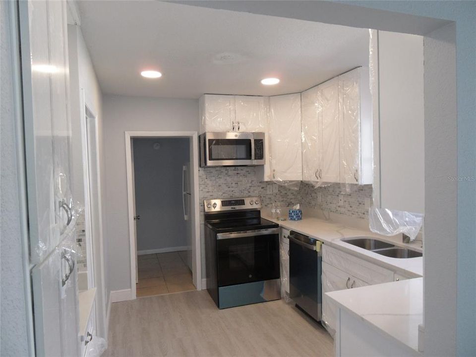 For Sale: $318,000 (3 beds, 1 baths, 1364 Square Feet)