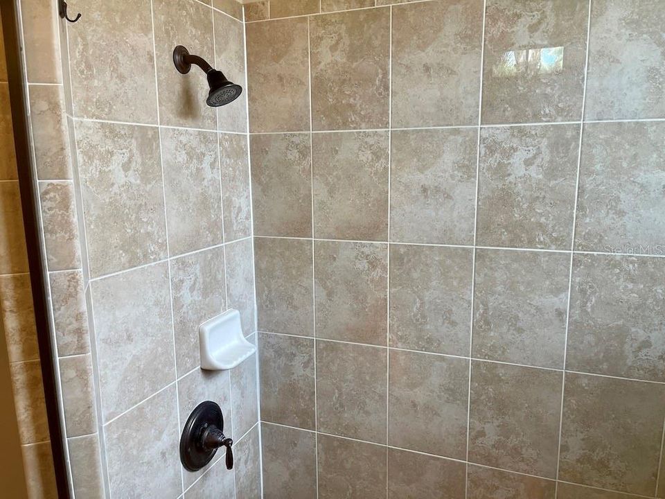 出租: $4,250 (4 贝兹, 4 浴室, 3601 平方英尺)