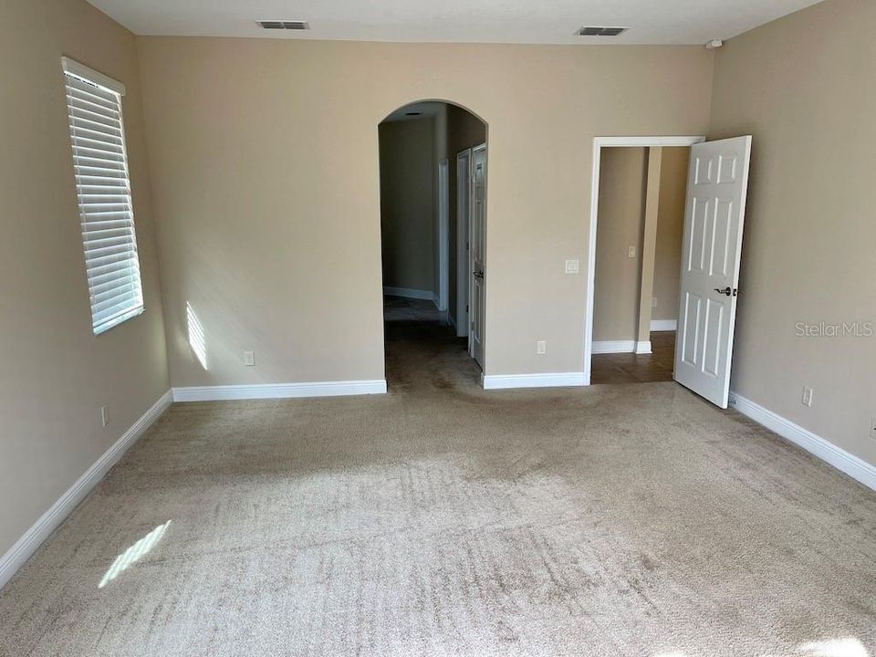 出租: $4,250 (4 贝兹, 4 浴室, 3601 平方英尺)