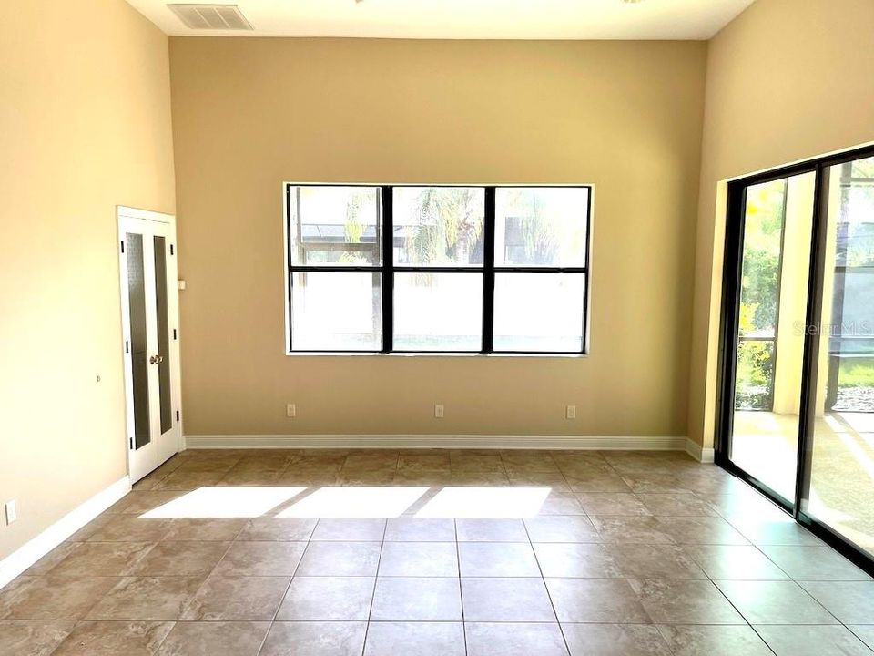 出租: $4,250 (4 贝兹, 4 浴室, 3601 平方英尺)