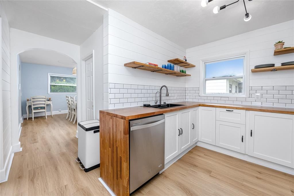 For Sale: $599,900 (4 beds, 0 baths, 2724 Square Feet)