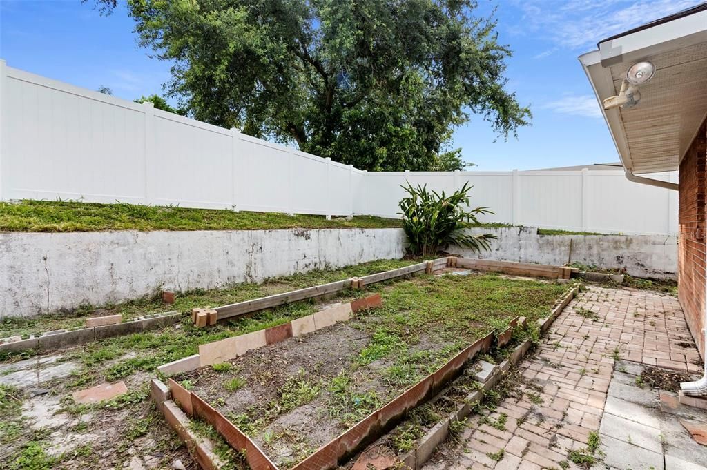 На продажу: $395,000 (4 спален, 3 ванн, 2095 Квадратных фут)