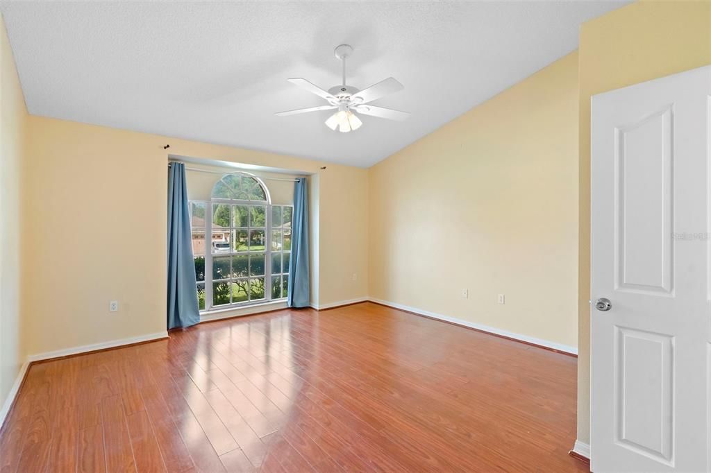 На продажу: $395,000 (4 спален, 3 ванн, 2095 Квадратных фут)