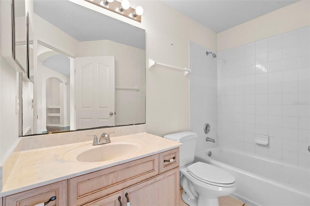 На продажу: $395,000 (4 спален, 3 ванн, 2095 Квадратных фут)