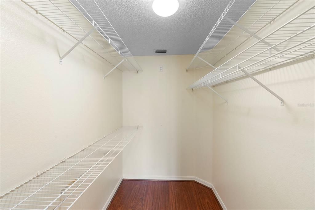 На продажу: $395,000 (4 спален, 3 ванн, 2095 Квадратных фут)