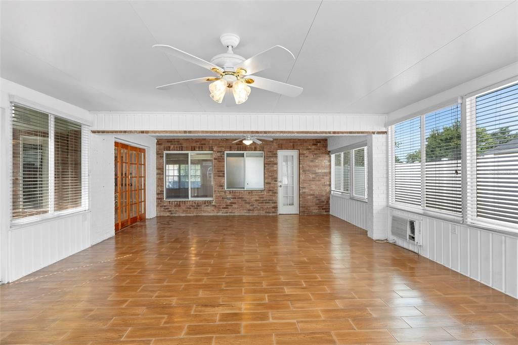 На продажу: $395,000 (4 спален, 3 ванн, 2095 Квадратных фут)