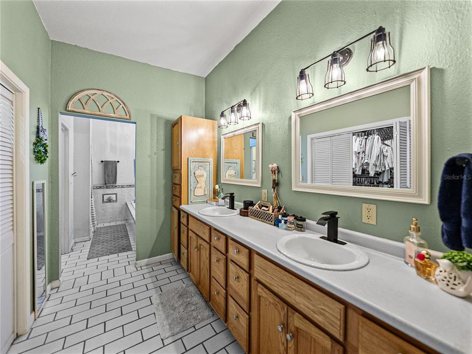 For Sale: $1,525,000 (0 beds, 0 baths, 5880 Square Feet)