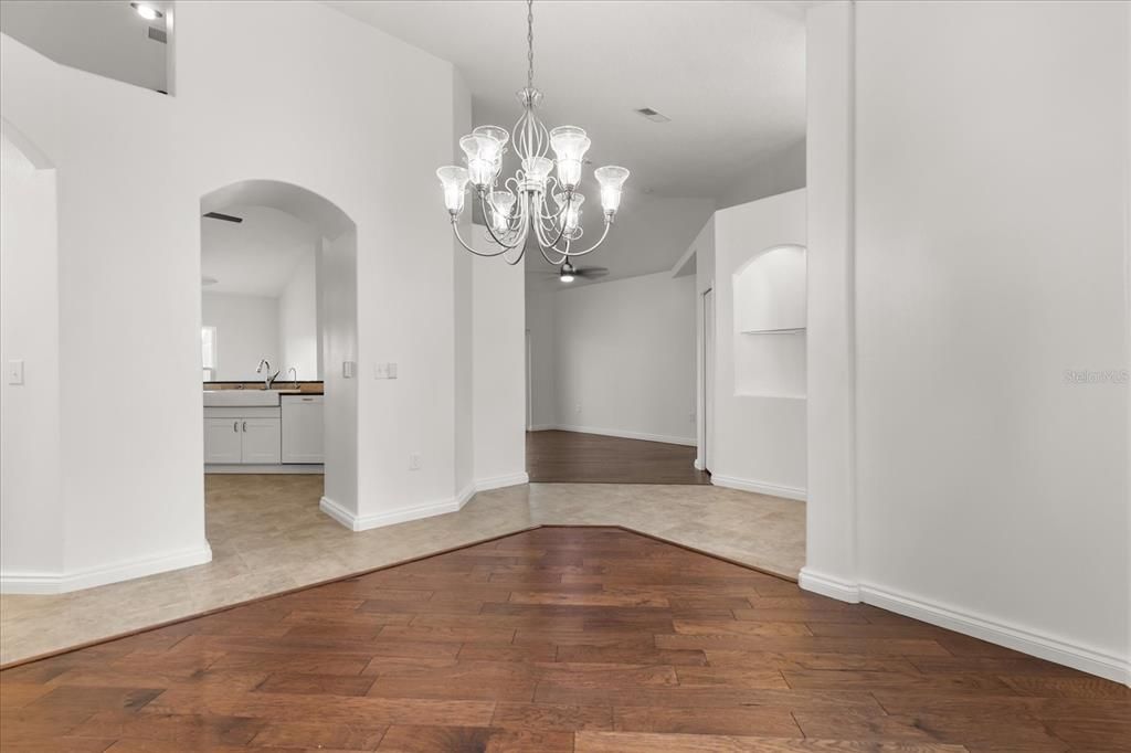 待售: $649,500 (3 贝兹, 2 浴室, 1921 平方英尺)