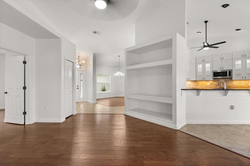 待售: $649,500 (3 贝兹, 2 浴室, 1921 平方英尺)