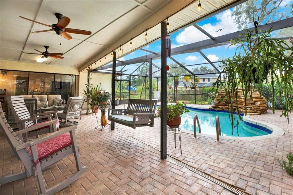 For Sale: $560,000 (3 beds, 2 baths, 2050 Square Feet)