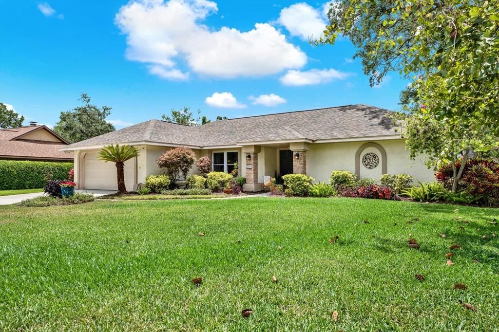 For Sale: $560,000 (3 beds, 2 baths, 2050 Square Feet)