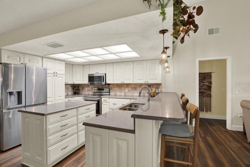 For Sale: $560,000 (3 beds, 2 baths, 2050 Square Feet)