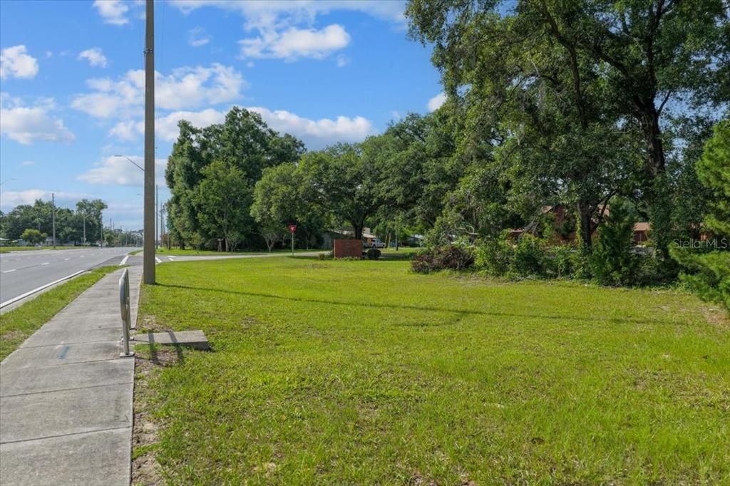 На продажу: $62,000 (0.24 acres)