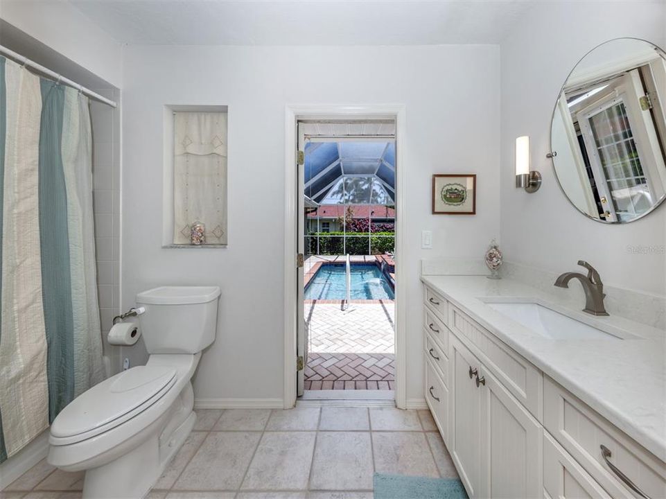 Active With Contract: $1,350,000 (3 beds, 2 baths, 2376 Square Feet)