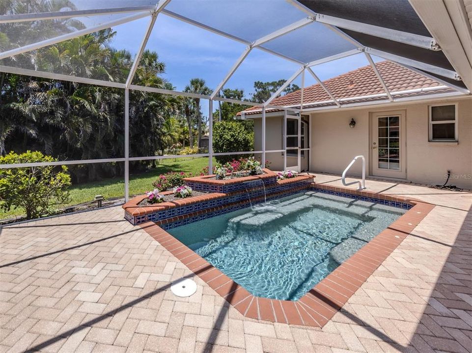 Active With Contract: $1,350,000 (3 beds, 2 baths, 2376 Square Feet)