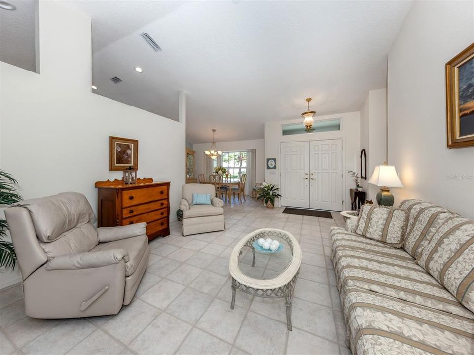 Active With Contract: $1,350,000 (3 beds, 2 baths, 2376 Square Feet)