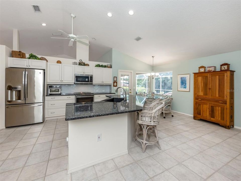 Active With Contract: $1,350,000 (3 beds, 2 baths, 2376 Square Feet)