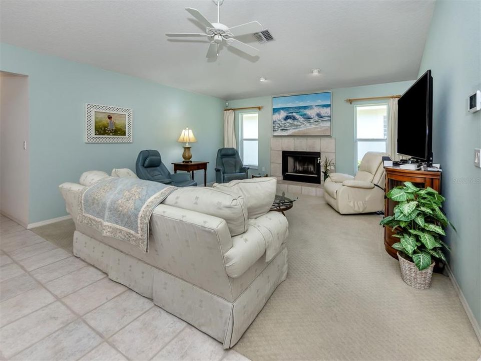 Active With Contract: $1,350,000 (3 beds, 2 baths, 2376 Square Feet)