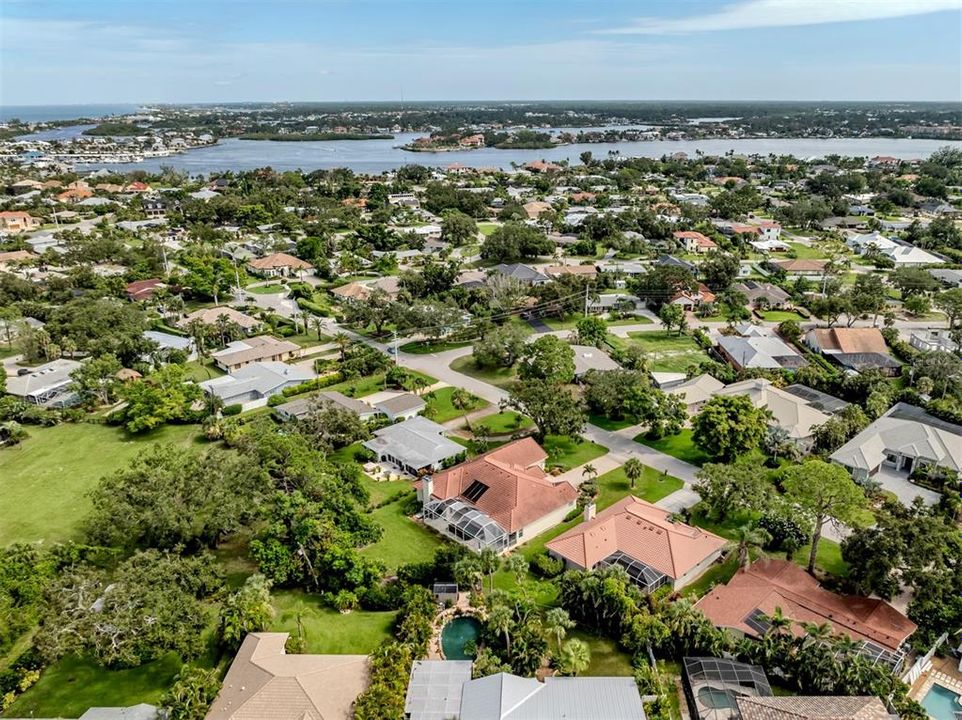 Active With Contract: $1,350,000 (3 beds, 2 baths, 2376 Square Feet)